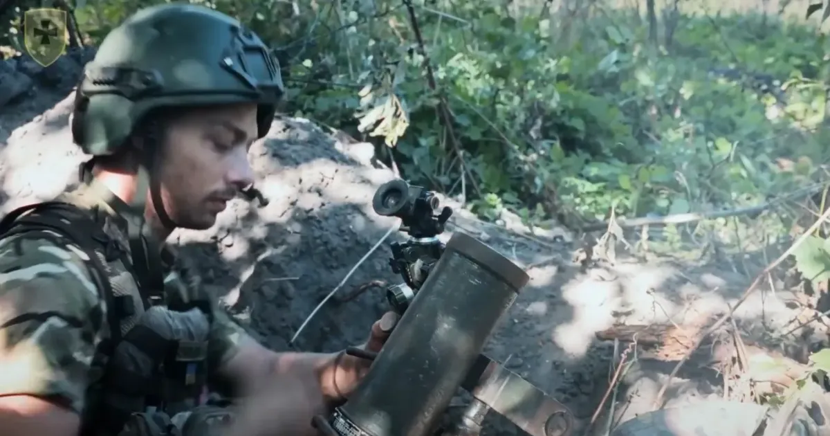 Скриншот з відео Прикордонники «дають прикурити» окупантам на Вовчанському напрямку на порталі Gromada Group